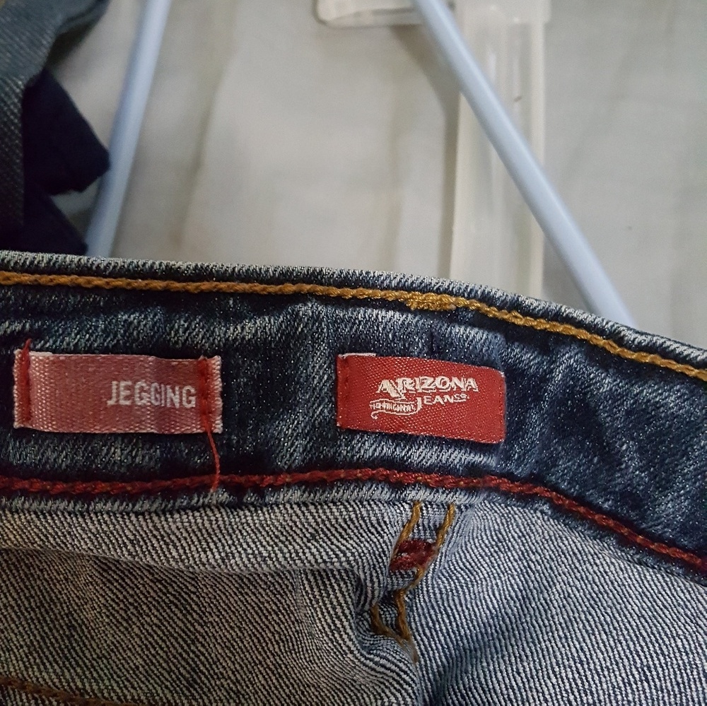 Shorts - Picture 4 of 4